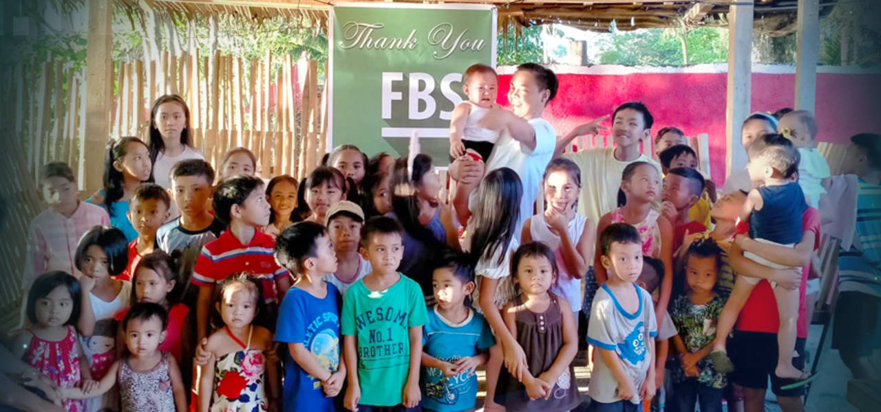 Pemenang Dreams Come True Gelar Pesta Sosial untuk 80 Anak di Filipina 